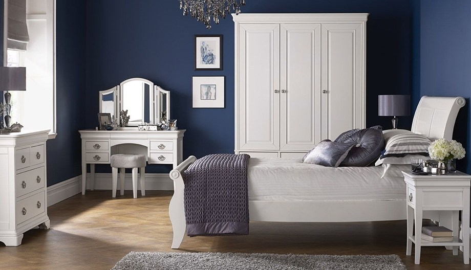 Chateau Blanc King Size Bedframe
Was £889 Pre-Sale Price £599 Chateau Blanc King Size Bedframe
Was £889 Pre-Sale Price £599